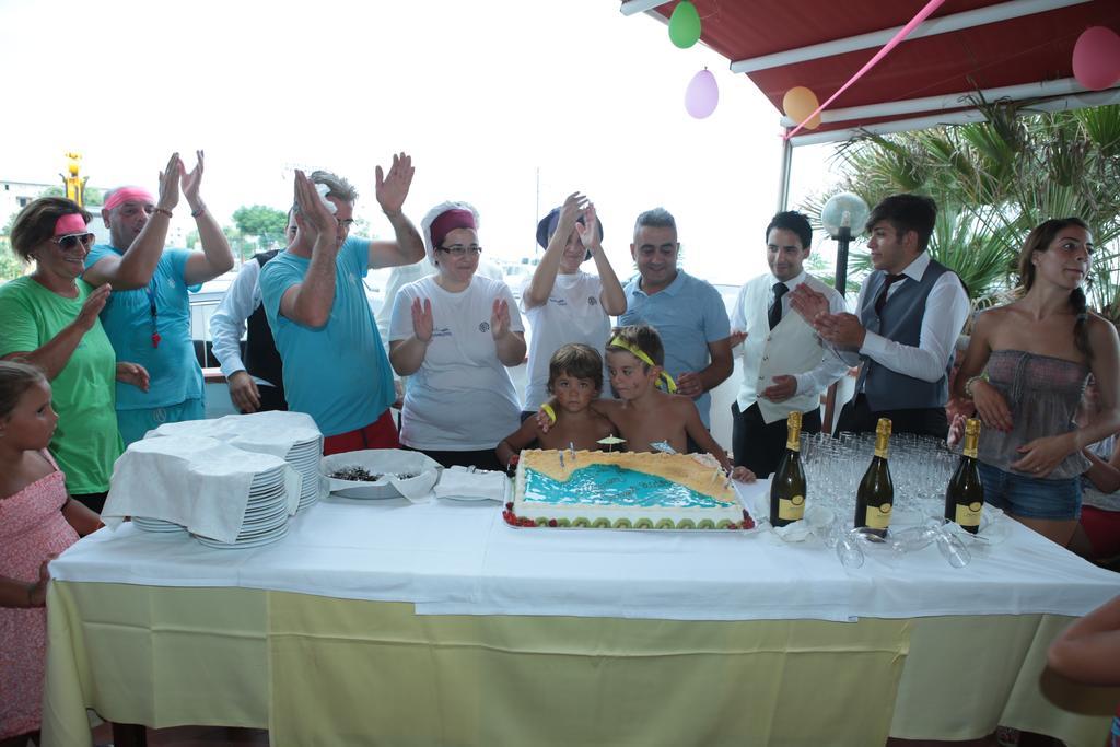 Cirò Marina Hotel Miramare מראה חיצוני תמונה