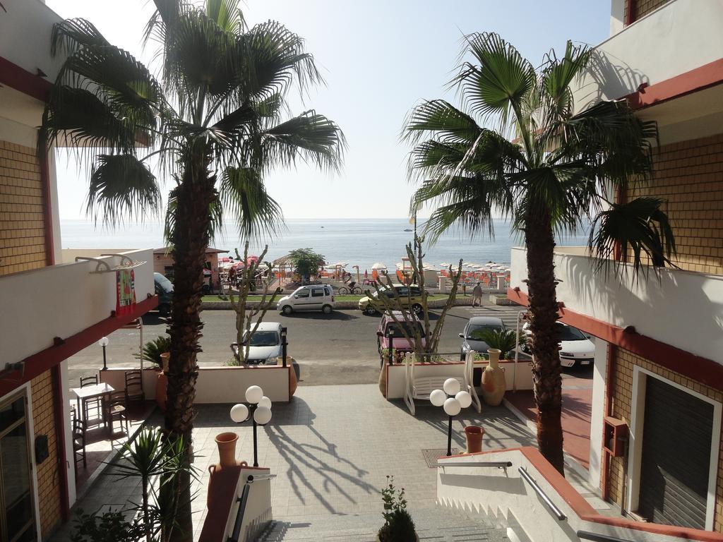 Cirò Marina Hotel Miramare מראה חיצוני תמונה