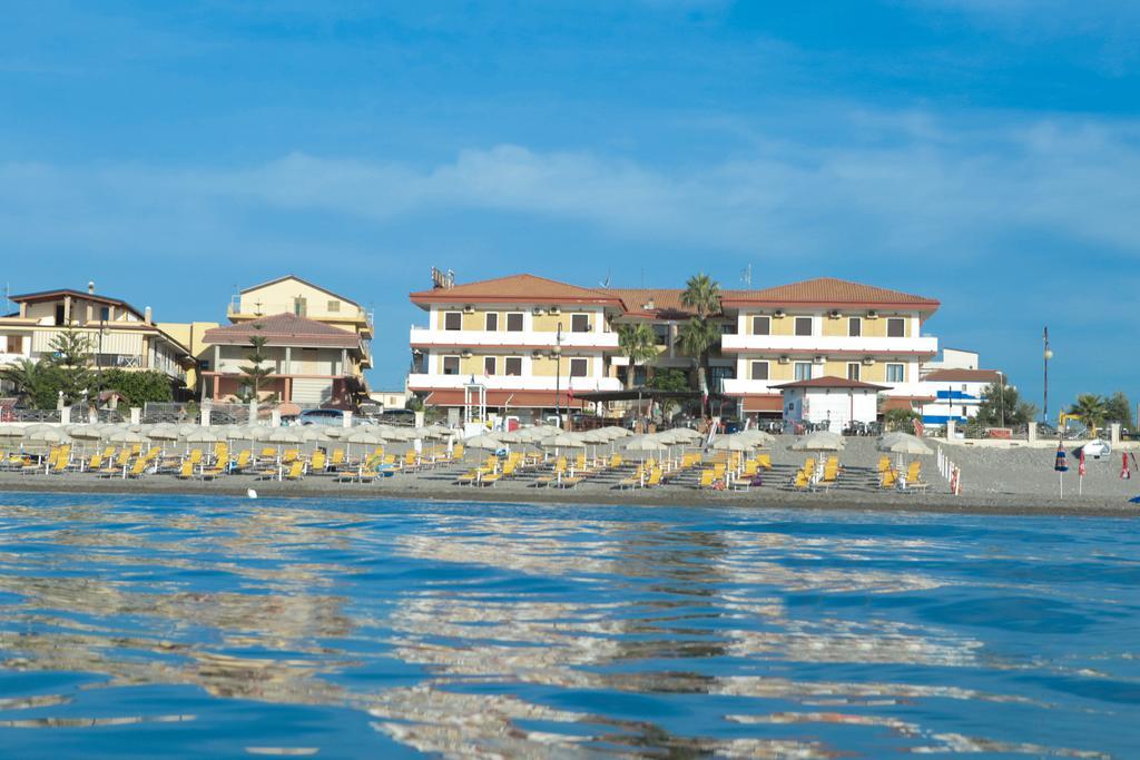 Cirò Marina Hotel Miramare מראה חיצוני תמונה