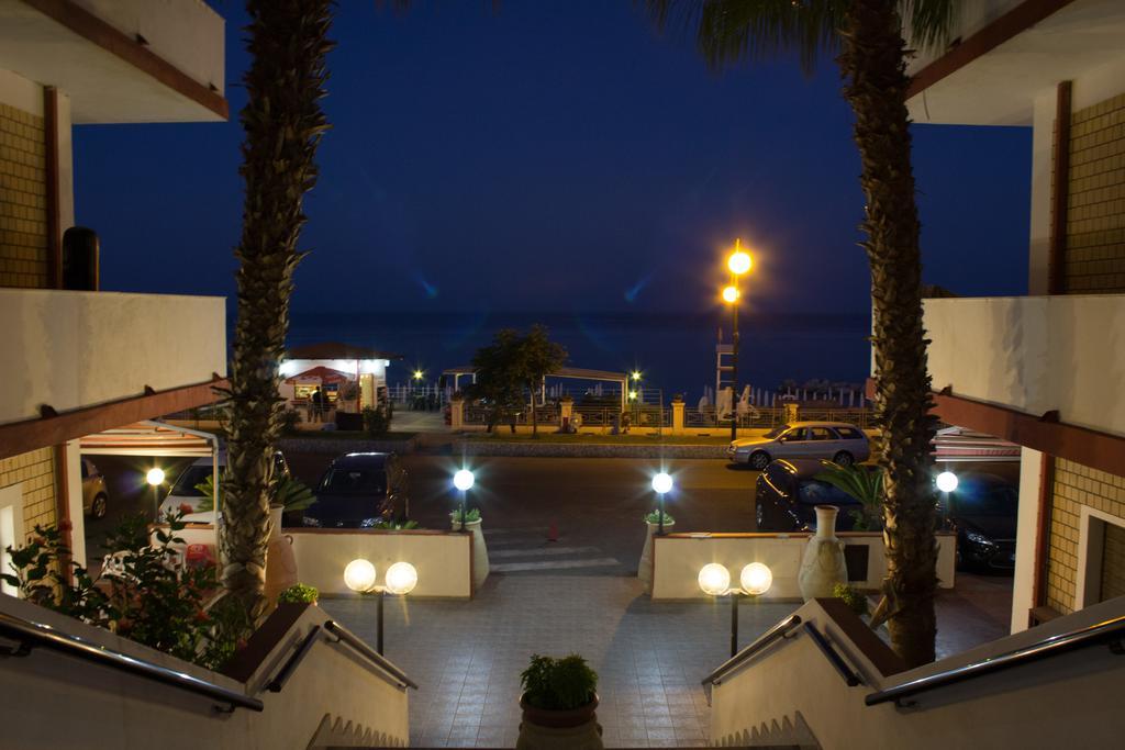 Cirò Marina Hotel Miramare מראה חיצוני תמונה