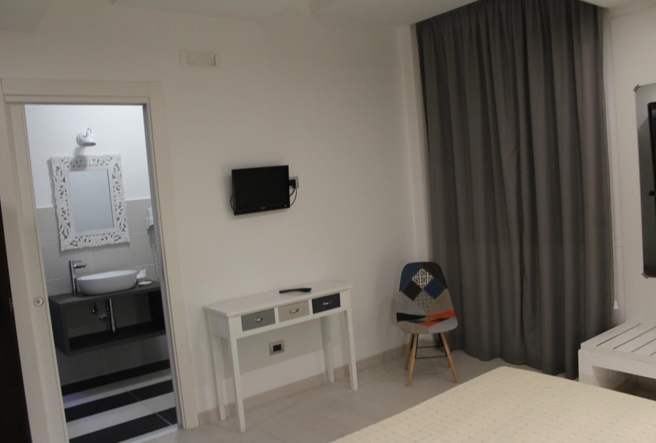 Cirò Marina Hotel Miramare מראה חיצוני תמונה